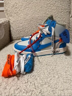 Nike Air Jordan 1 Retro High OG x Off-White sneakers